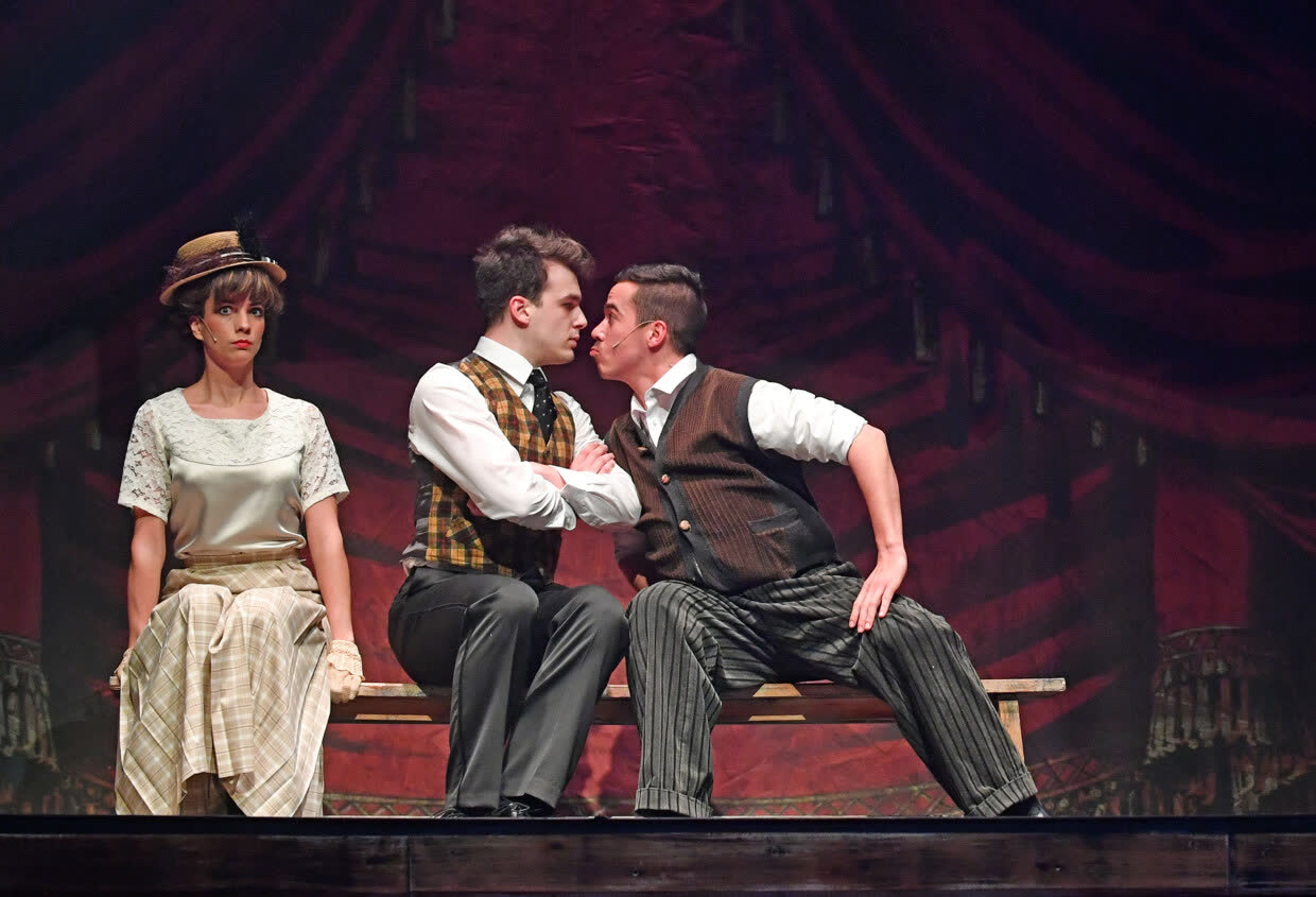 Pavla Princová, Marco Salvadori a David Černák v inscenaci Chaplin